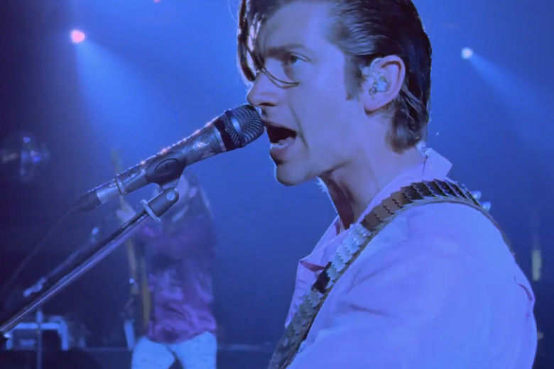 Artic-Monkeys-Live-2