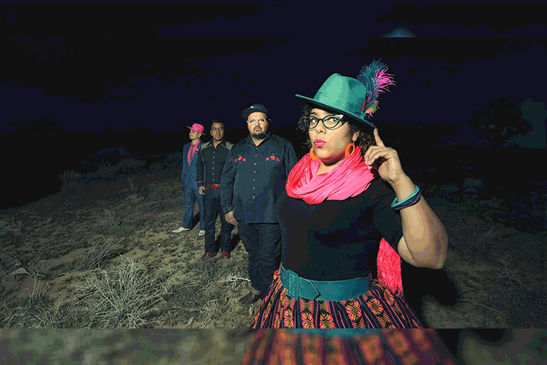 La Santa Cecilia estará HOY en El Lunario