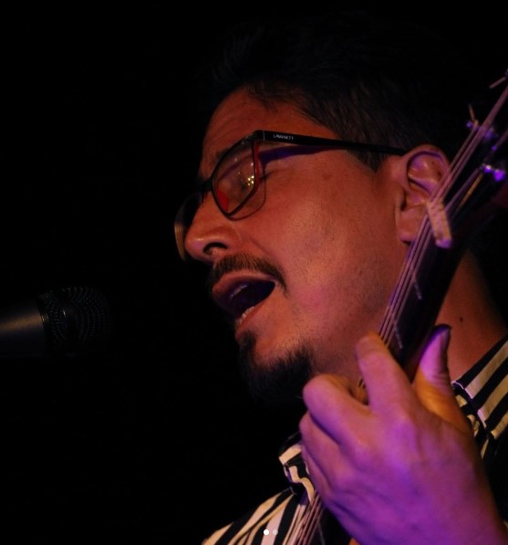 Se viste de gala Palo Echeverría, con su nuevo sencillo al que tituló como “Todo Arde”.