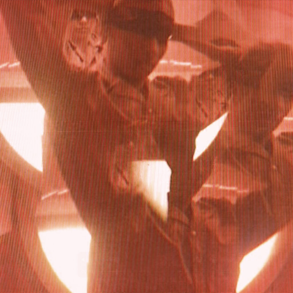 LADYTRON ENCIENDE EL PULSO ELECTRÓNICO CON DOS NUEVOS HIMNOS: “I BELIEVE IN YOU” Y “I SEE RED”