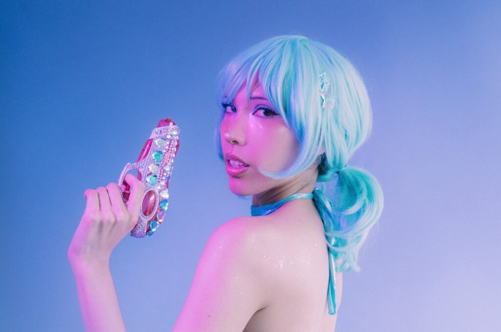 Atenea en la Luna presenta su nuevo sencillo “BBY BYE”