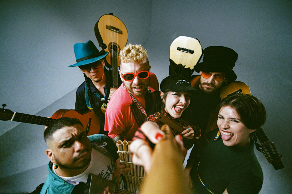 Calle Mambo: la fusión que hace retumbar la Tierra