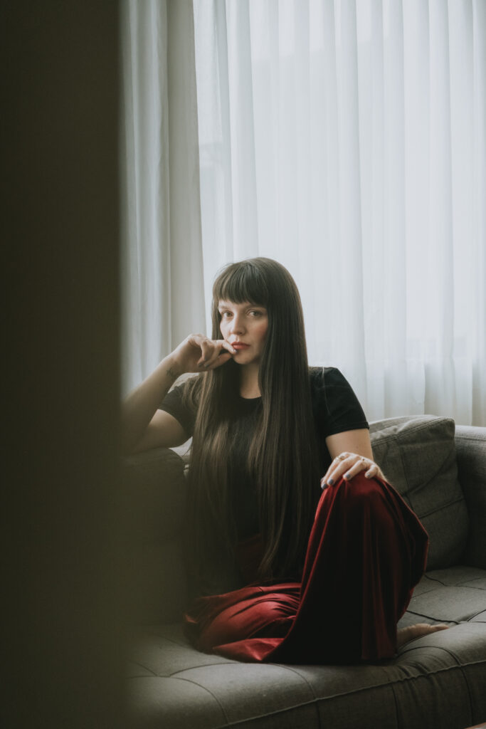 Daniela Abarza presenta “Chiquita”: un refugio sonoro para abrazar lo que sentimos