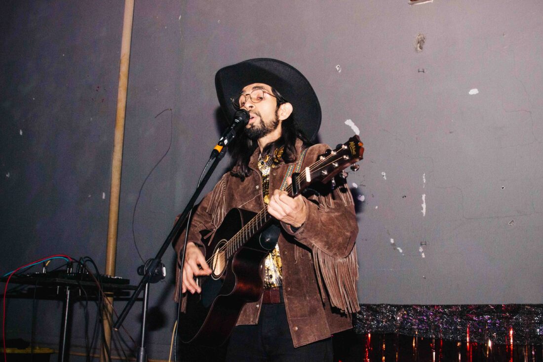 Ay Gregorio! convierte la música en protesta con “Somos Gente de Mar”